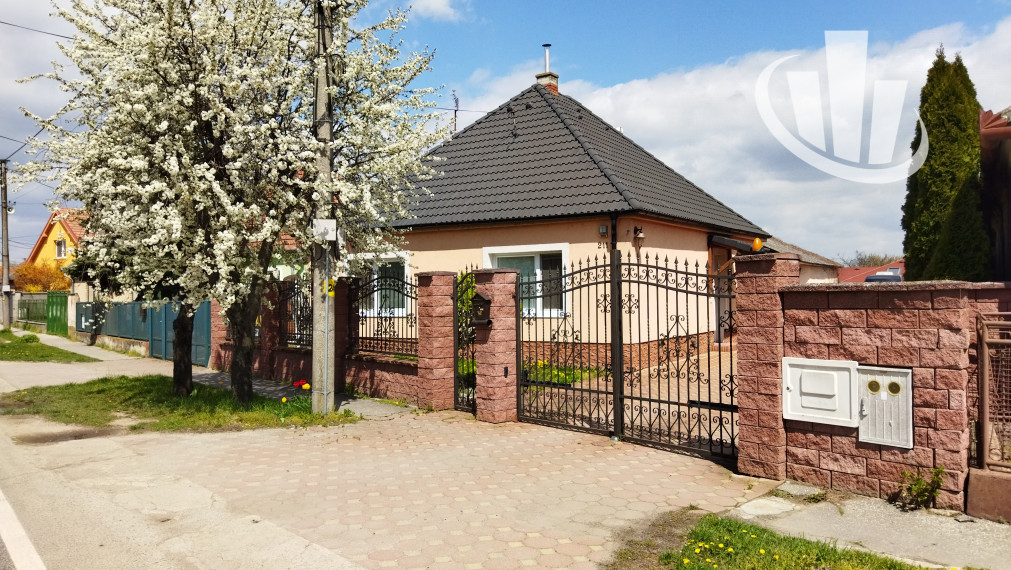 Predáme 4izb.RD v obci Šoporňa