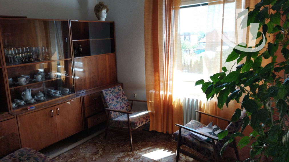 Predáme dvojgeneračný RD v obci Šoporňa