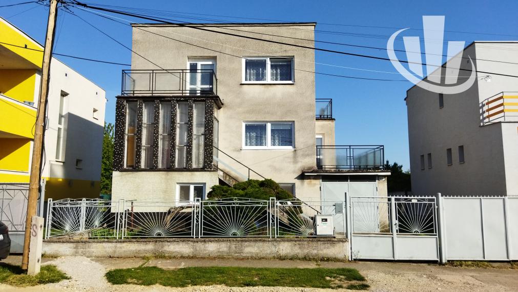 Predáme dvojgeneračný RD v obci Šoporňa