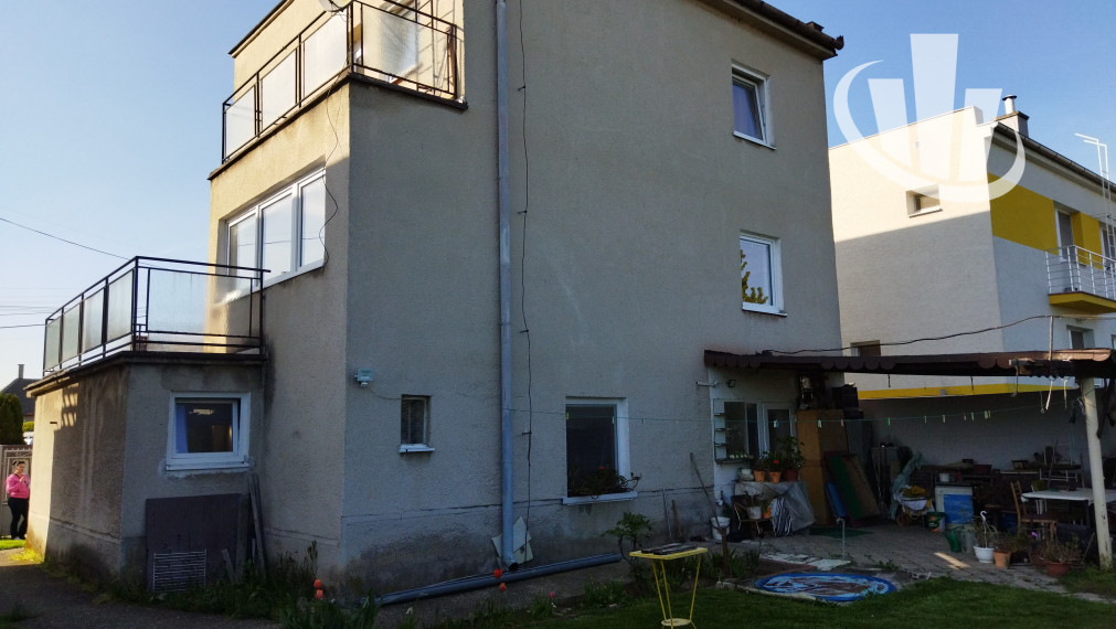 Predáme dvojgeneračný RD v obci Šoporňa