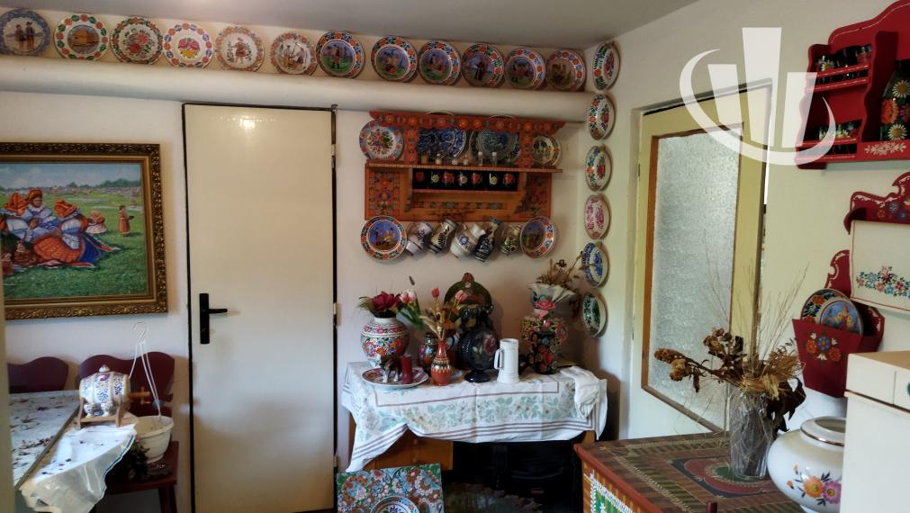 Predáme dvojgeneračný RD v obci Šoporňa