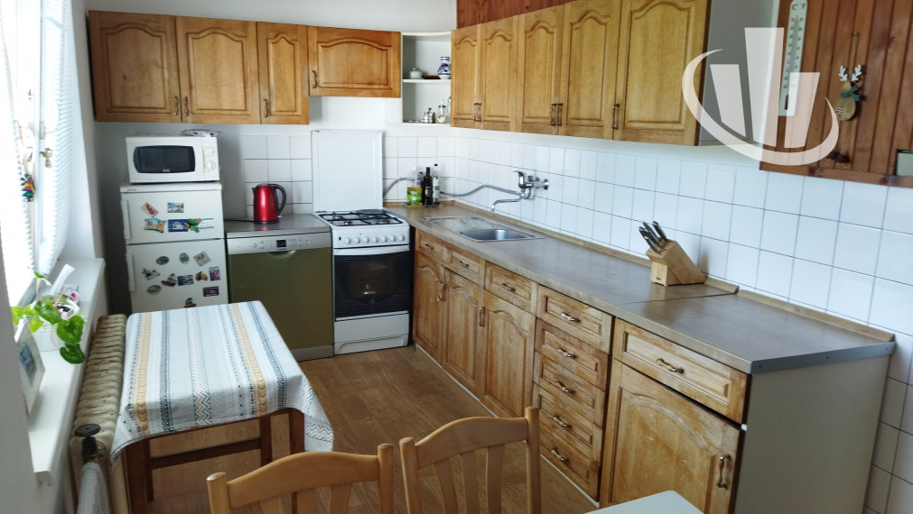 Predáme 7 izbový rodinný dom v obci Šoporňa,