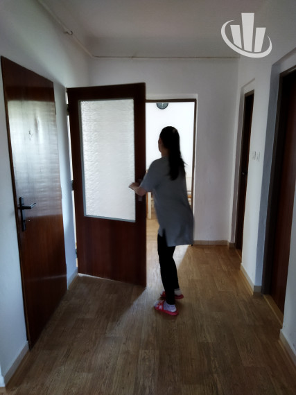 Predáme 7 izbový rodinný dom v obci Šoporňa,