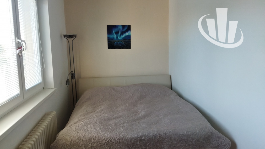 Predáme 7 izbový rodinný dom v obci Šoporňa,