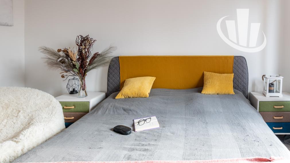 Predáme nadštandarný luxusne zariadený 3izbový byt