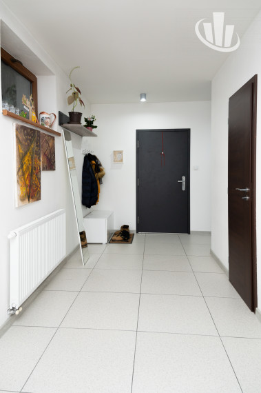 Predáme nadštandarný luxusne zariadený 3izbový byt