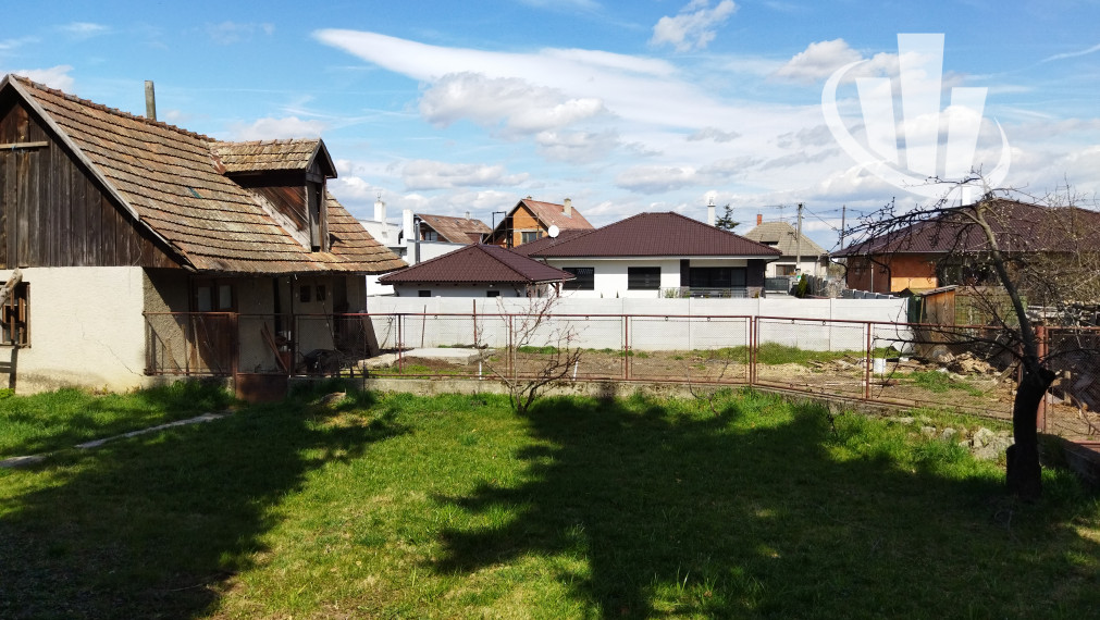 Predáme dvojgeneračný RD v obci Dlhá nad Váhom