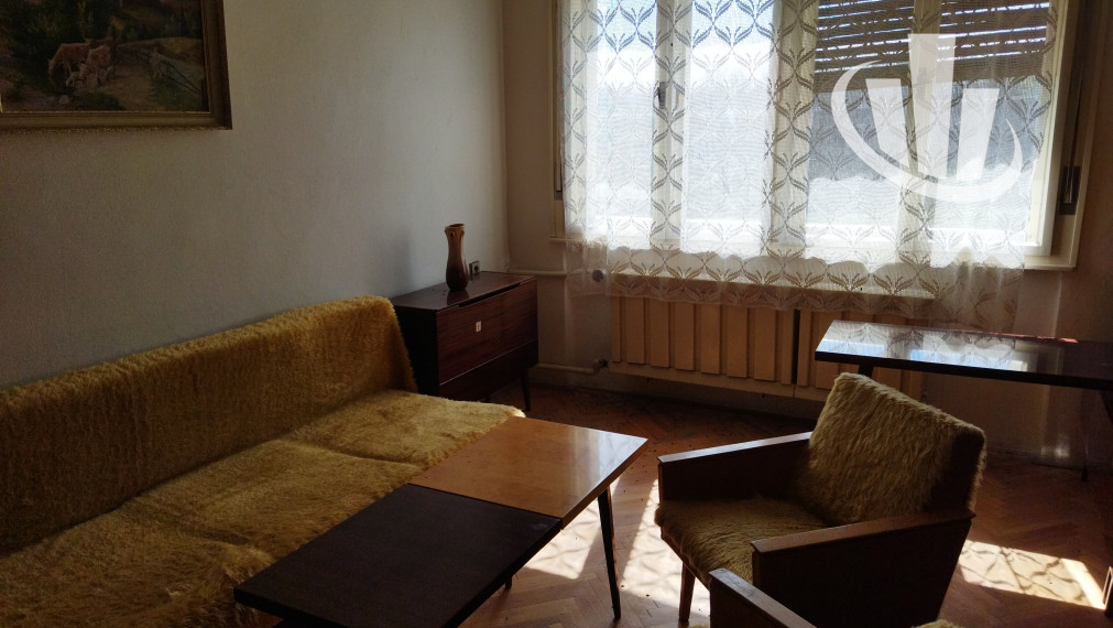 Predáme dvojgeneračný RD v obci Dlhá nad Váhom