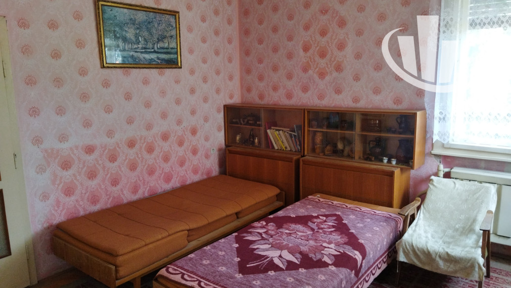 Predáme dvojgeneračný RD v obci Dlhá nad Váhom