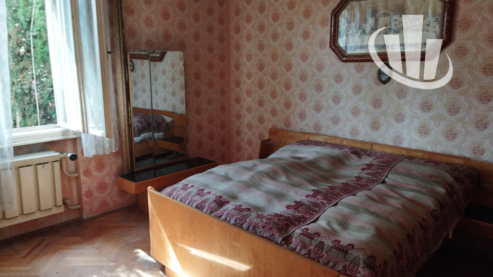 Predáme dvojgeneračný RD v obci Dlhá nad Váhom