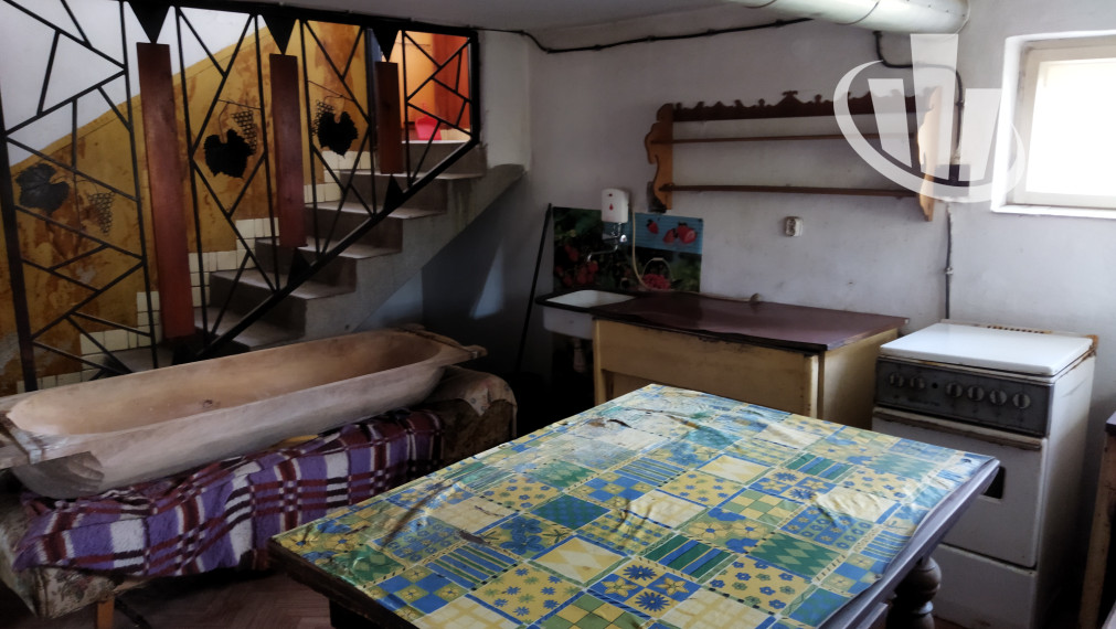 Predáme dvojgeneračný RD v obci Dlhá nad Váhom