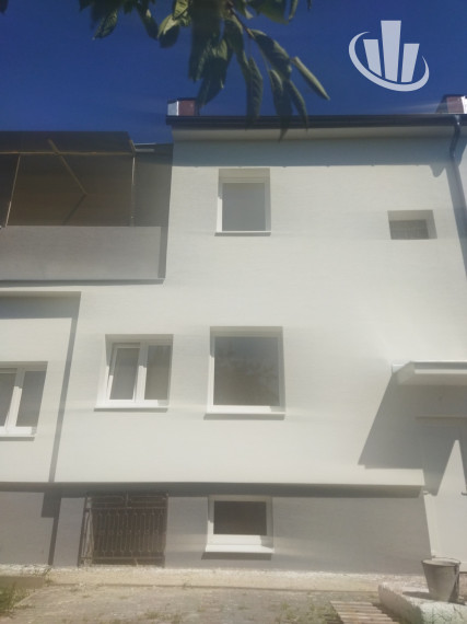 Výrazne znížená cena!Predáme dvojgeneračný rodinný dom