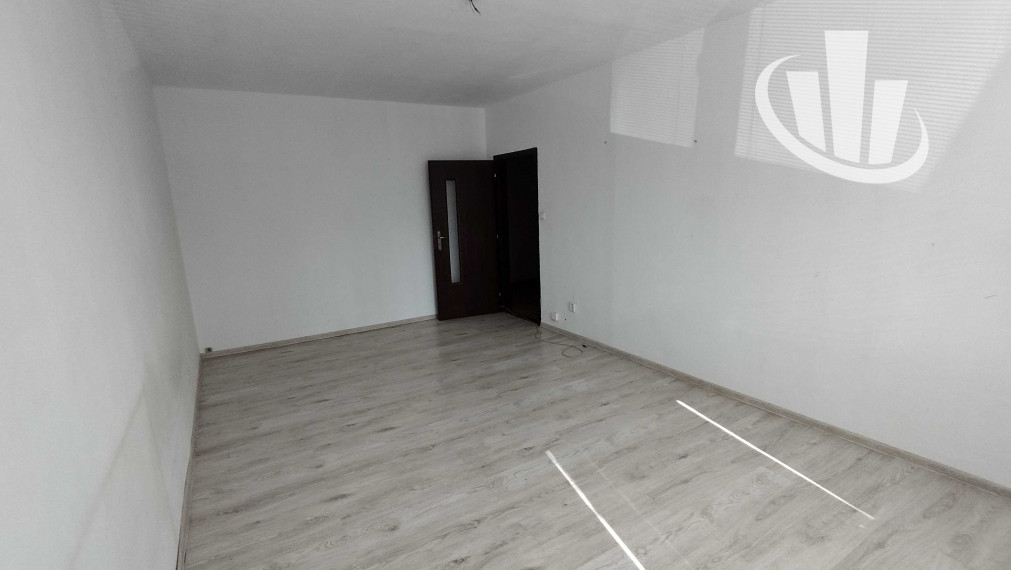 Predáme 3izbový byt v Topolčanoch