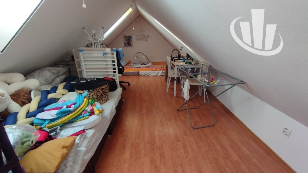 Predáme 2izbový RD v obci Šoporňa.