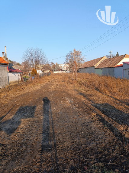 Predám stavebný pozemok obci Šoporňa