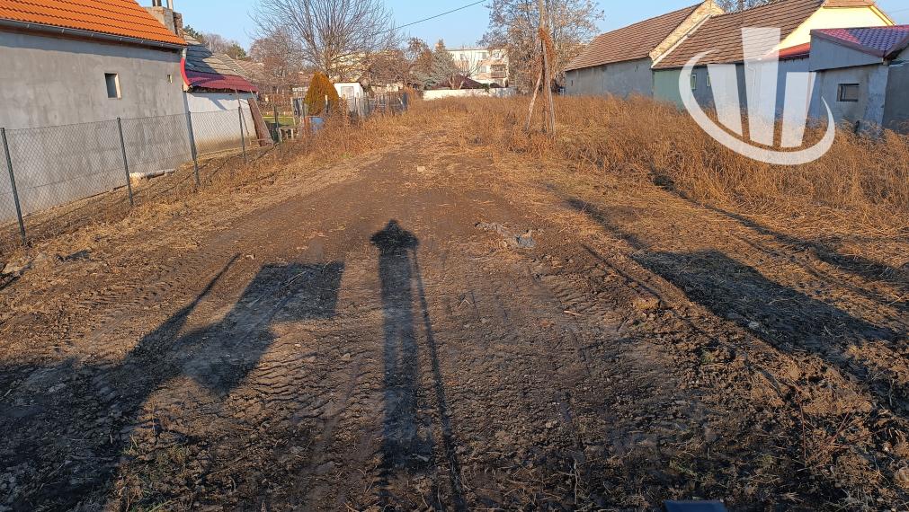 Predám stavebný pozemok obci Šoporňa