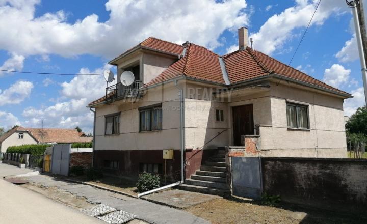 Predáme 5izb.RD v obci Šalgočka - fotografia 1