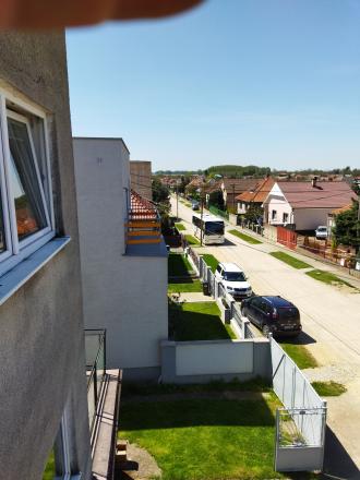 Predáme dvojgeneračný RD v obci Šoporňa - fotografia 13