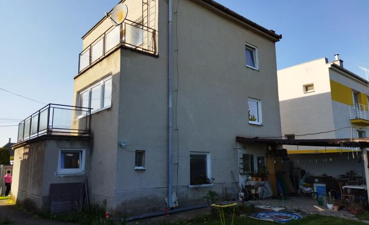 Predáme dvojgeneračný RD v obci Šoporňa - fotografia 19