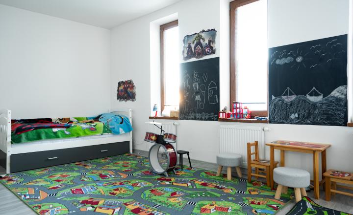 Predáme nadštandarný luxusne zariadený 3izbový byt - fotografia 9