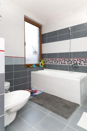 Predáme nadštandarný luxusne zariadený 3izbový byt - fotografia 15